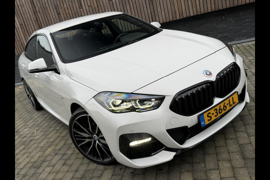 BMW 2 Serie Gran Coupé 218i M Sport Automaat | Alcantara | LED adaptief & grootlichtassistent | HiFi systeem | Achterspoiler | Apple CarPlay