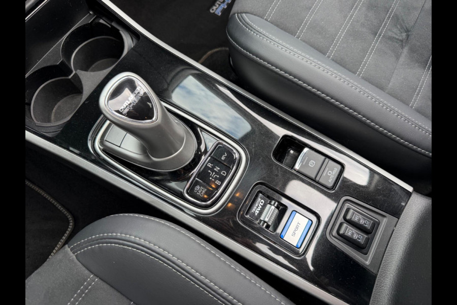Mitsubishi Outlander 2.4 PHEV Intense+ 4WD, NAP, CarPlay, Trekhaak, Sunroof