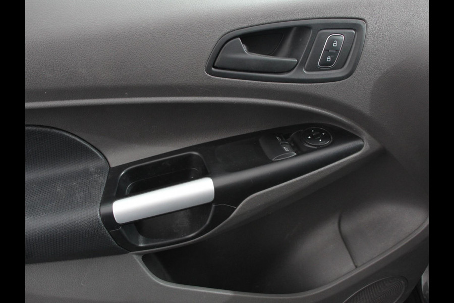 Ford Transit Connect 100pk Automaat L2 Trend | Navigatie | Camera | Imperiaal met ladder rol | Cruise control | Trekhaak | 3-Zits | Airco | DAB+ | Euro6