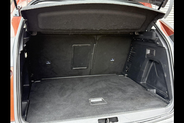 Peugeot 3008 1.2 PureTech Allure 2e Eigenaar,Navi,Clima,Cruuise,PDC,Automaat,Trekhaak,Stoelverwarming,APK tot 03-2026