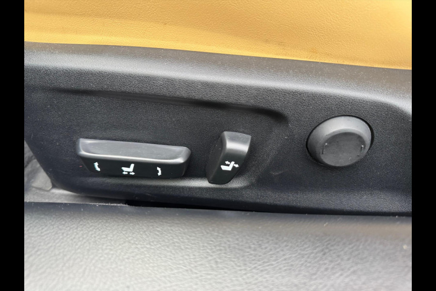 Lexus RC 300h Business Line Pro | Eerste eigenaar, Facelift, Leer, Stoelverwarming, Adaptive cruise control, Groot scherm, 18 inch, Keyle