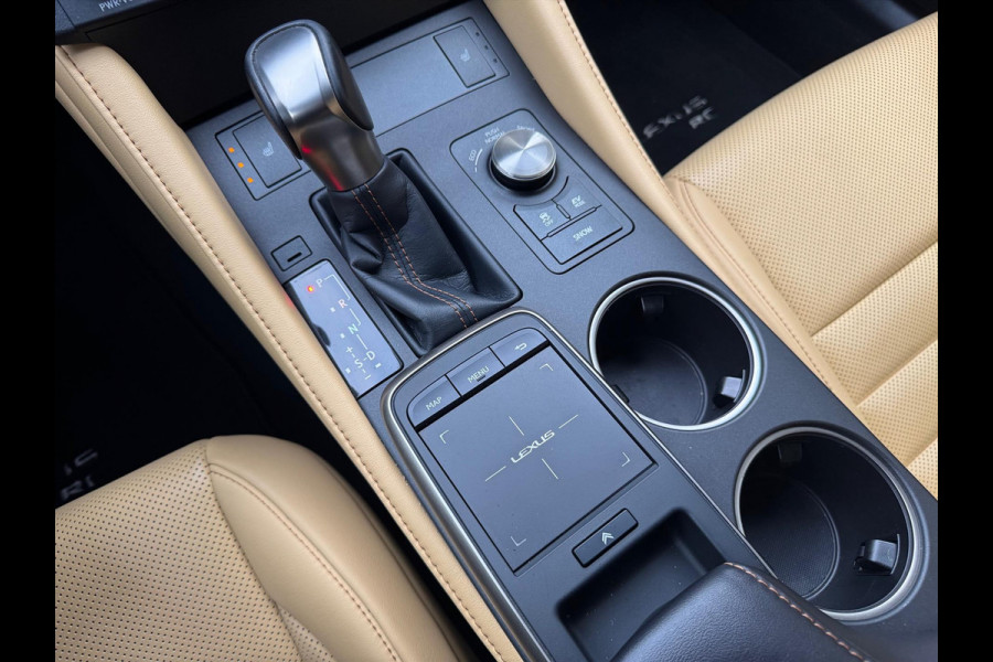 Lexus RC 300h Business Line Pro | Eerste eigenaar, Facelift, Leer, Stoelverwarming, Adaptive cruise control, Groot scherm, 18 inch, Keyle