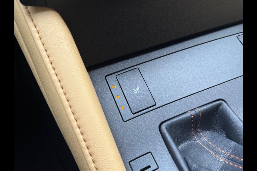 Lexus RC 300h Business Line Pro | Eerste eigenaar, Facelift, Leer, Stoelverwarming, Adaptive cruise control, Groot scherm, 18 inch, Keyle