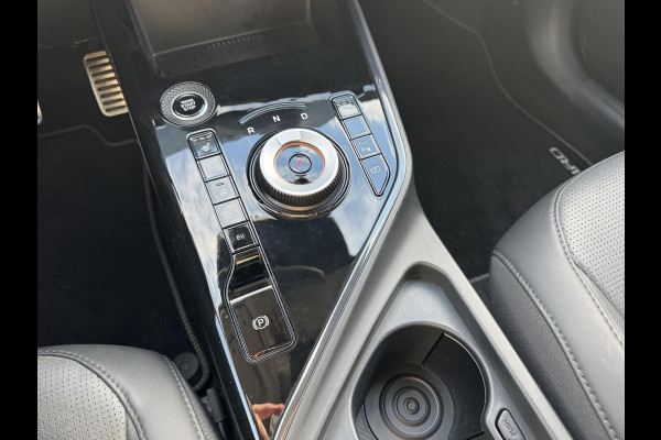 Kia Niro 1.6 GDi PHEV DynamicLine | Stoelverwarming | Adaptieve Cruise control | Bekleding in stof/lederlook | Achteruitrijcamera | Elek Achterklep