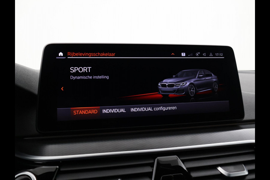 BMW 5 Serie 518D M-SPORT SEDAN + NAPPA LEDEREN COMFORTZETELS | TREKHAAK | H/K | HEAD-UP | SFEERVERLICHTING