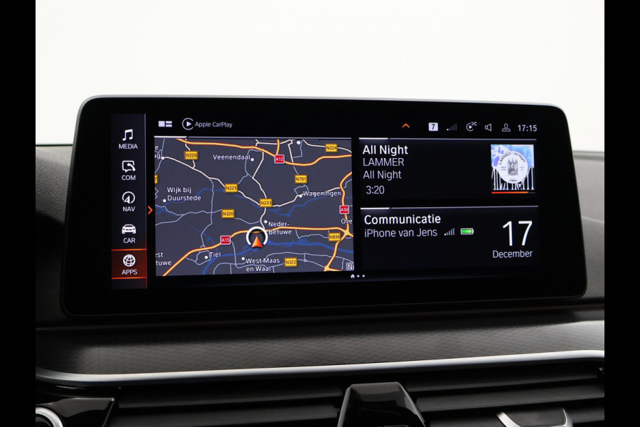 BMW 5 Serie 518D M-SPORT SEDAN + NAPPA LEDEREN COMFORTZETELS | TREKHAAK | H/K | HEAD-UP | SFEERVERLICHTING