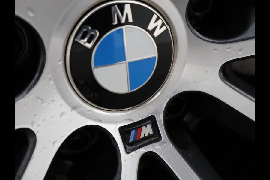 BMW 5 Serie 518D M-SPORT SEDAN + NAPPA LEDEREN COMFORTZETELS | TREKHAAK | H/K | HEAD-UP | SFEERVERLICHTING