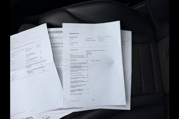 Mercedes-Benz EQC 400 4MATIC Business Solution AMG 80 kWh VAN: €37.900,- VOOR: €35.877,- UW EINDEJAARSVOORDEEL: €2.023,-| ADAPTIVE CRUISE CONTROL| ELEK. ACHTERKLEP| CAMERA