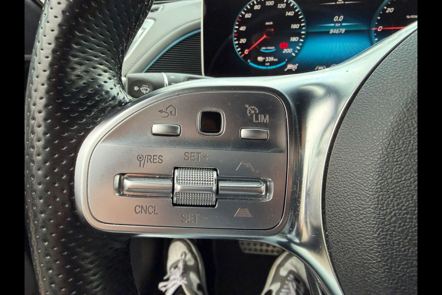 Mercedes-Benz EQC 400 4MATIC Business Solution AMG 80 kWh VAN: €37.900,- VOOR: €35.877,- UW EINDEJAARSVOORDEEL: €2.023,-| ADAPTIVE CRUISE CONTROL| ELEK. ACHTERKLEP| CAMERA