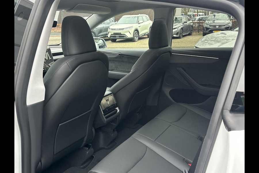 Tesla Model Y Premium Long Range AWD 75 kWh NIEUWE AUTO | AUTOPILOT| VOLLEDIGE TESLA GARANTIE T/M 12/2029 OF 80.000KM| DE HOOGVOLTACCU EN AANDRIJFLIJN TOT 2033 of 192.000KM |