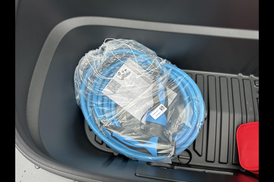 Tesla Model Y Premium Long Range AWD 75 kWh NIEUWE AUTO | AUTOPILOT| VOLLEDIGE TESLA GARANTIE T/M 12/2029 OF 80.000KM| DE HOOGVOLTACCU EN AANDRIJFLIJN TOT 2033 of 192.000KM |