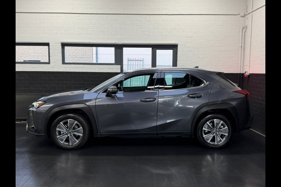 Lexus UX 300e Business Line 73 kWh | 1927KM | Nieuwe Auto | 06-2025 | Camera | Alcantara | SOH 100%