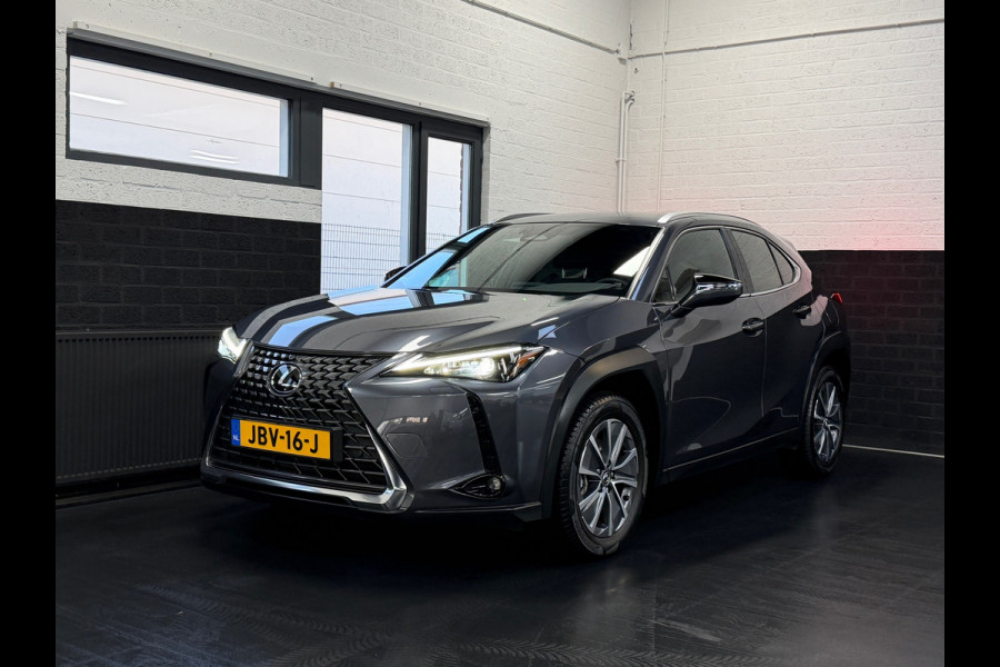 Lexus UX 300e Business Line 73 kWh | 1927KM | Nieuwe Auto | 06-2025 | Camera | Alcantara | SOH 100%