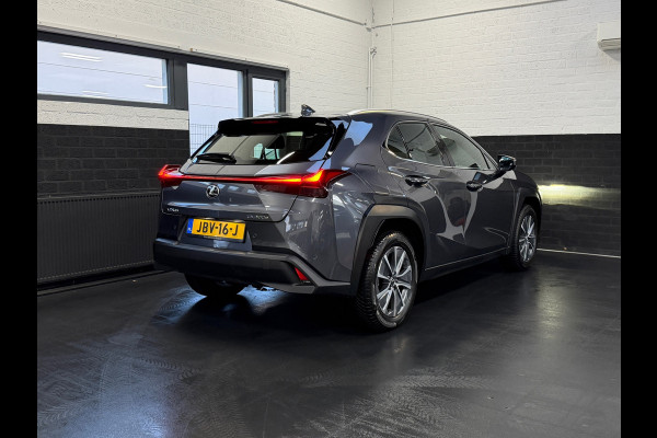 Lexus UX 300e Business Line 73 kWh | 1927KM | Nieuwe Auto | 06-2025 | Camera | Alcantara | SOH 100%