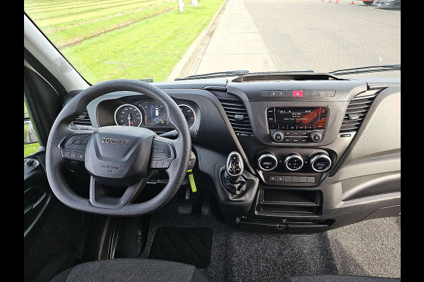 Iveco Daily 35S16V 2.3 L4H2 Automaat Airco Vleugeldeuren 3 Zits Euro6 156 PK!