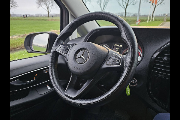 Mercedes-Benz Vito 119 CDI LED Trekhaak Parkeersensoren Automaat Airco Cruise Achterdeuren 3 Zits Euro6 190 PK!