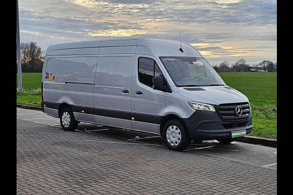Mercedes-Benz Sprinter 317 L3H2 LAADKLEP, automaat, airco, navi, mbux, LED, camera