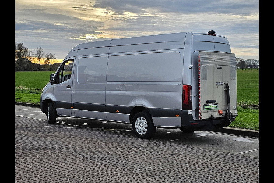 Mercedes-Benz Sprinter 317 L3H2 LAADKLEP, automaat, airco, navi, mbux, LED, camera