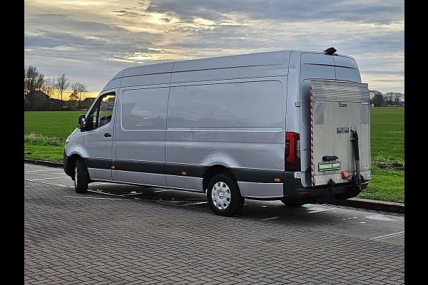 Mercedes-Benz Sprinter 317 L3H2 LAADKLEP, automaat, airco, navi, mbux, LED, camera