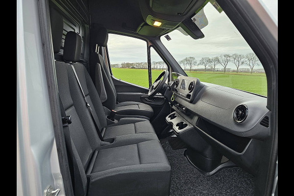Mercedes-Benz Sprinter 317 L3H2 LAADKLEP, automaat, airco, navi, mbux, LED, camera