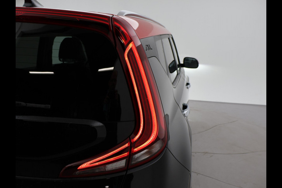 Kia e-Soul 64 kWh AUT. + HARMAN/KARDON | CAMERA | SFEERVERL. | ADAPTIVE CRUISE | STUURVERW. | STOELVERWARMING