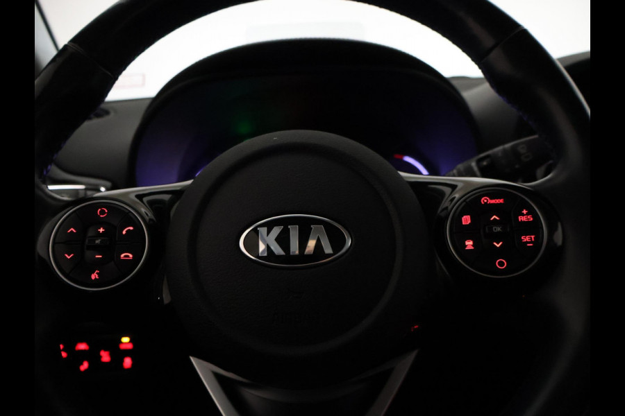 Kia e-Soul 64 kWh AUT. + HARMAN/KARDON | CAMERA | SFEERVERL. | ADAPTIVE CRUISE | STUURVERW. | STOELVERWARMING