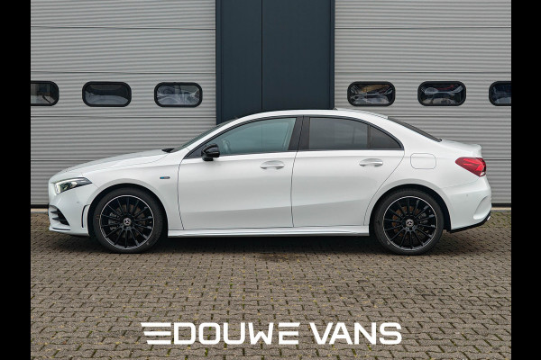 Mercedes-Benz A-Klasse 250e Sedan AMG Panorama Memory Night Pakket