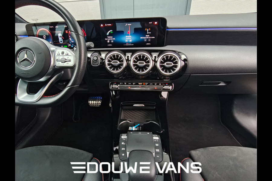 Mercedes-Benz A-Klasse 250e Sedan AMG Panorama Memory Night Pakket