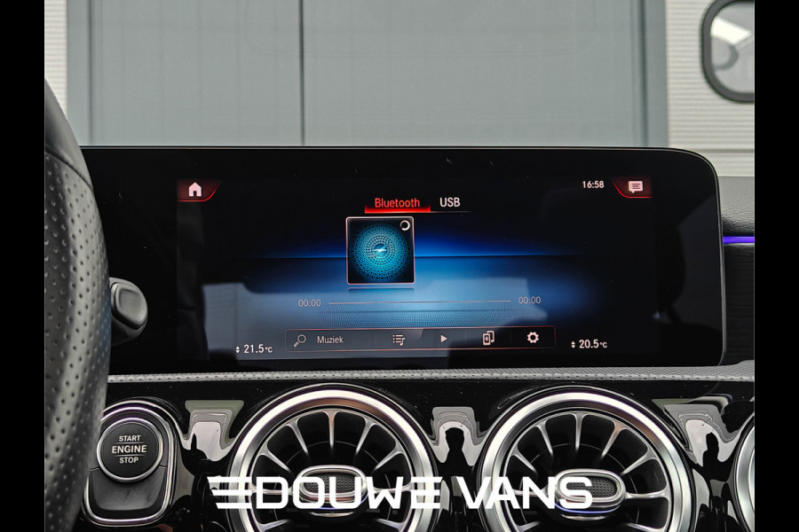 Mercedes-Benz A-Klasse 250e Sedan AMG Panorama Memory Night Pakket