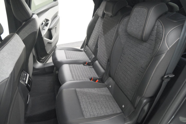 Peugeot 5008 1.2 Hybrid 136 Allure | Panoramic Navigation pack | Pack Seat | 7 Zitplaatsen | Camera | Navigatie | Apple Carplay