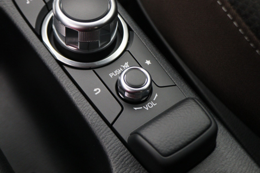 Mazda 2 1.5 Skyactiv-G Style Selected Camera, Airco, Trekhaak, Apple CarPlay, Cruise, 16"