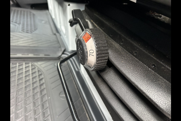 Mercedes-Benz Sprinter 317 CDI L2 H2 Pro Facelift / MBUX / Camera / Geveerde stoel / Cruise control / Airco / 270 Graden achterdeuren