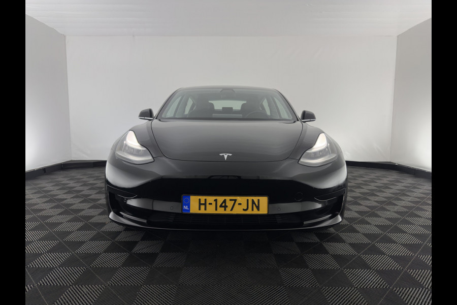 Tesla Model 3 Standard RWD Plus 60 kWh [ 3-Fase ] {SOH-86%} (INCL-BTW) Aut. *PANO | AUTO-PILOT | LEATHER | KEYLESS | FULL-LED | MEMORY-PACK | SURROUND-VIEW | DAB | CARPLAY | DIGI-COCKPIT | LANE-ASSIST | COMFORT-SEATS | 18"ALU*