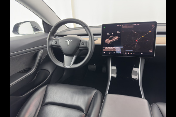 Tesla Model 3 Standard RWD Plus 60 kWh [ 3-Fase ] {SOH-86%} (INCL-BTW) Aut. *PANO | AUTO-PILOT | LEATHER | KEYLESS | FULL-LED | MEMORY-PACK | SURROUND-VIEW | DAB | CARPLAY | DIGI-COCKPIT | LANE-ASSIST | COMFORT-SEATS | 18"ALU*