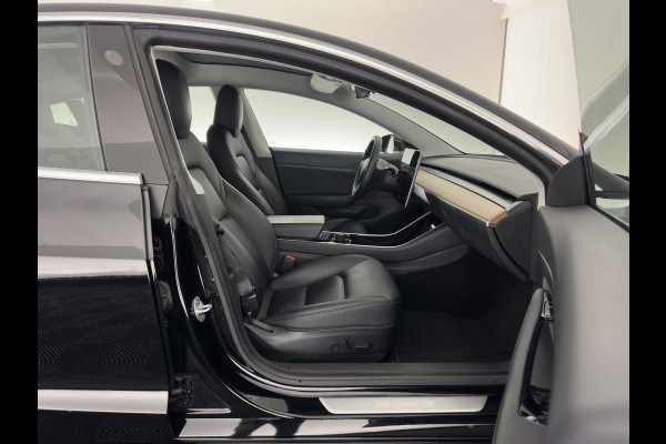 Tesla Model 3 Standard RWD Plus 60 kWh [ 3-Fase ] {SOH-86%} (INCL-BTW) Aut. *PANO | AUTO-PILOT | LEATHER | KEYLESS | FULL-LED | MEMORY-PACK | SURROUND-VIEW | DAB | CARPLAY | DIGI-COCKPIT | LANE-ASSIST | COMFORT-SEATS | 18"ALU*