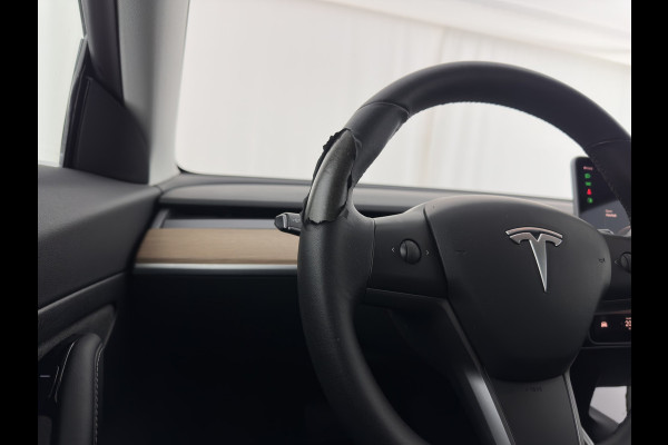 Tesla Model 3 Standard RWD Plus 60 kWh [ 3-Fase ] {SOH-86%} (INCL-BTW) Aut. *PANO | AUTO-PILOT | LEATHER | KEYLESS | FULL-LED | MEMORY-PACK | SURROUND-VIEW | DAB | CARPLAY | DIGI-COCKPIT | LANE-ASSIST | COMFORT-SEATS | 18"ALU*