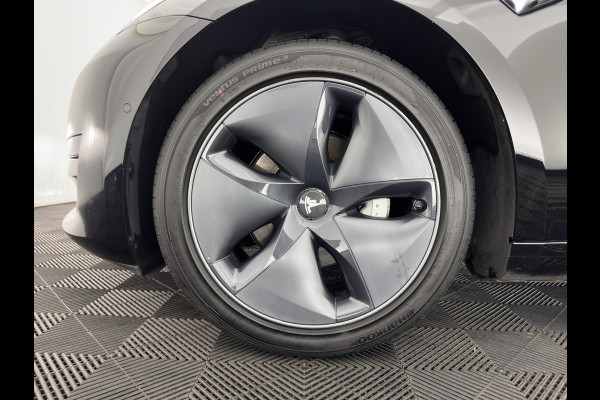 Tesla Model 3 Standard RWD Plus 60 kWh [ 3-Fase ] {SOH-86%} (INCL-BTW) Aut. *PANO | AUTO-PILOT | LEATHER | KEYLESS | FULL-LED | MEMORY-PACK | SURROUND-VIEW | DAB | CARPLAY | DIGI-COCKPIT | LANE-ASSIST | COMFORT-SEATS | 18"ALU*