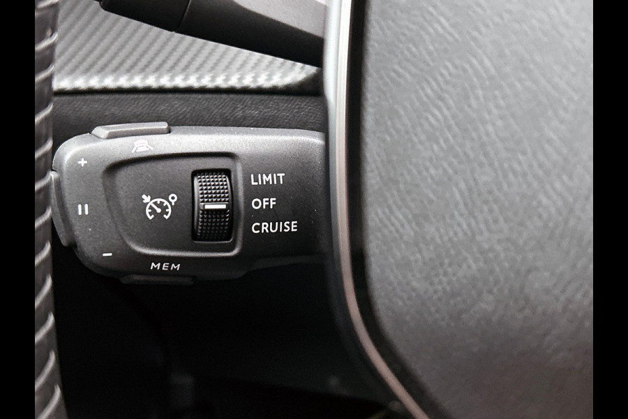 Peugeot 208 1.2 PureTech 100PK Allure 3D-COCKPIT | AD-CRUISE | NAVI & CARPLAY | 2x CAMERA