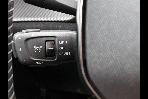 Peugeot 208 1.2 PureTech 100PK Allure 3D-COCKPIT | AD-CRUISE | NAVI & CARPLAY | 2x CAMERA