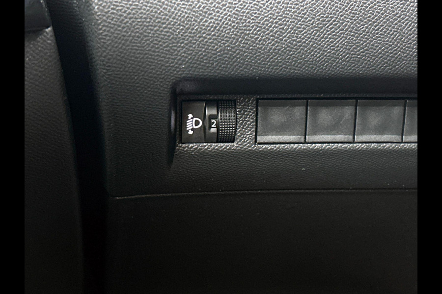 Peugeot 208 1.2 PureTech 100PK Allure 3D-COCKPIT | AD-CRUISE | NAVI & CARPLAY | 2x CAMERA