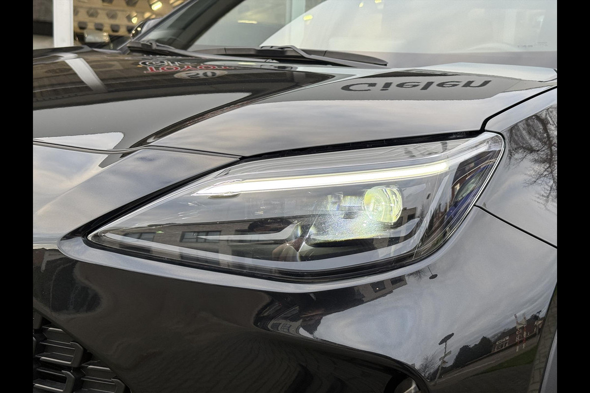 Toyota Yaris Cross 1.5 Hybrid Dynamic Plus | Dodehoekherkenning, Parkeersensoren, Stoel + Stuurverwarming, Smart Connect