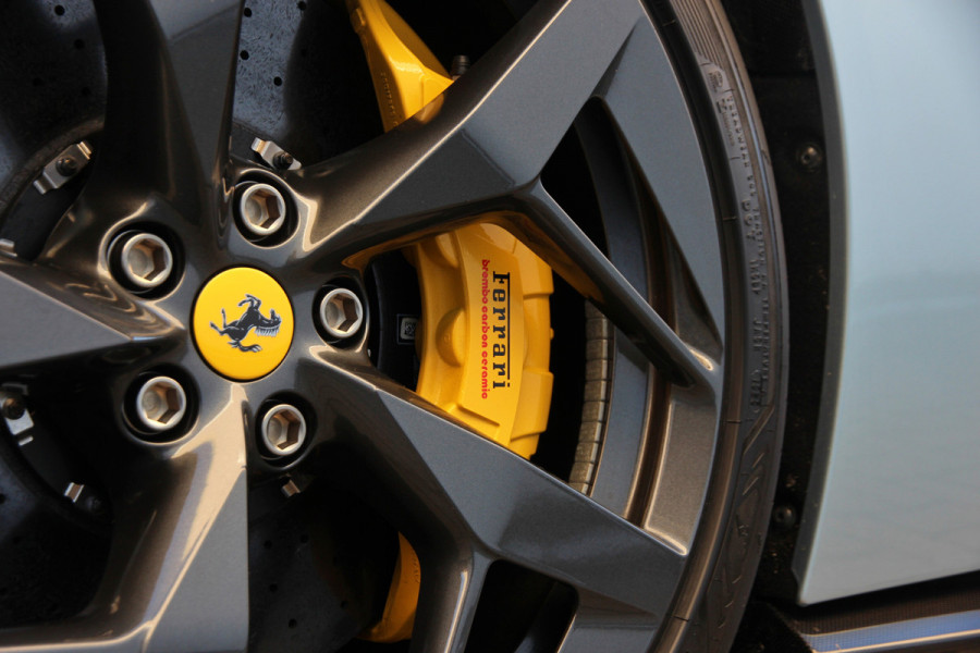Ferrari 12Cilindri 6.5 V12 | Grigio Alloy | Full Carbon | Lift | 360