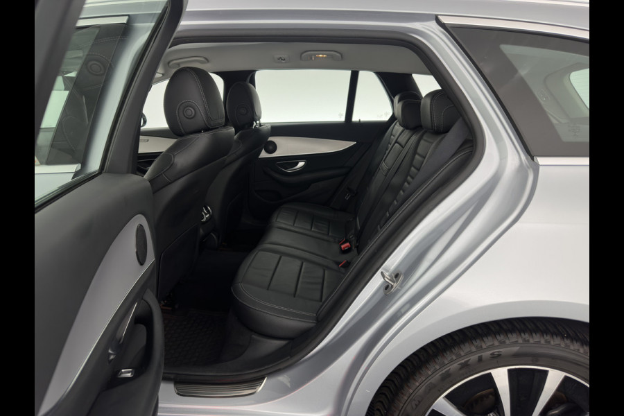 Mercedes-Benz E-Klasse Estate 300 de Luxury Line ( Plug-in ) (INCL-BTW) Aut. *LEATHER | FULL-LED | WIDESCREEN-COCKPIT | BLIND-SPOT | AMBIENT-LIGHT | HEATED-SPORTSEATS | CAMERA | DAB+ | NAVI-FULLMAP | PDC | ADAPTIVE-CRUISE | ECC | 18''ALU*