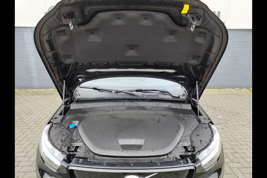 Volvo XC40 Recharge P8 AWD 408pk R-Design SOH 90% Adap.Cruise Navi Ecc Camera Apple Carplay Android Auto Pdc Stoelverwarming Lmv 19" Privacy Glas Google Maps DAB+ Origineel Nederlandse Auto Nieuwprijs  €59.825,- Export - Handel