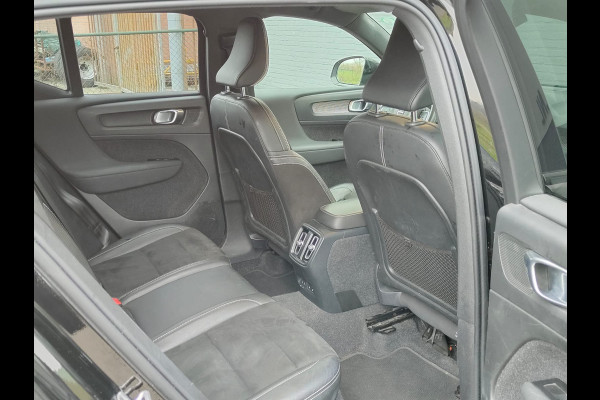 Volvo XC40 Recharge P8 AWD 408pk R-Design SOH 90% Adap.Cruise Navi Ecc Camera Apple Carplay Android Auto Pdc Stoelverwarming Lmv 19" Privacy Glas Google Maps DAB+ Origineel Nederlandse Auto Nieuwprijs  €59.825,- Export - Handel