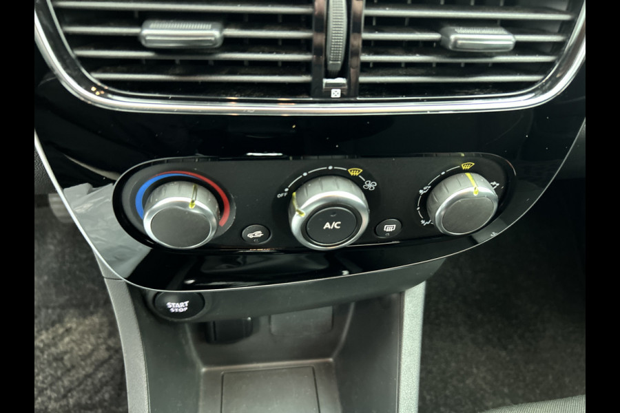Renault Clio Estate 0.9 TCe Limited 90PK / Pdc. / Airco / Navigatie / Radio multimedia / Apk 02-2026