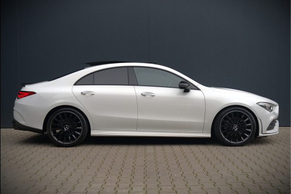Mercedes-Benz CLA-Klasse 200 Business Solution AMG | Panoramadak | Stoelverwarming | Keyless | Memory Seats | Cruise Control | Ambiance verlichting | Camera | Parkeersensoren |