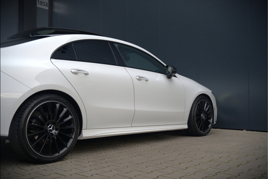 Mercedes-Benz CLA-Klasse 200 Business Solution AMG | Panoramadak | Stoelverwarming | Keyless | Memory Seats | Cruise Control | Ambiance verlichting | Camera | Parkeersensoren |