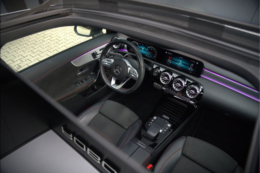 Mercedes-Benz CLA-Klasse 200 Business Solution AMG | Panoramadak | Stoelverwarming | Keyless | Memory Seats | Cruise Control | Ambiance verlichting | Camera | Parkeersensoren |