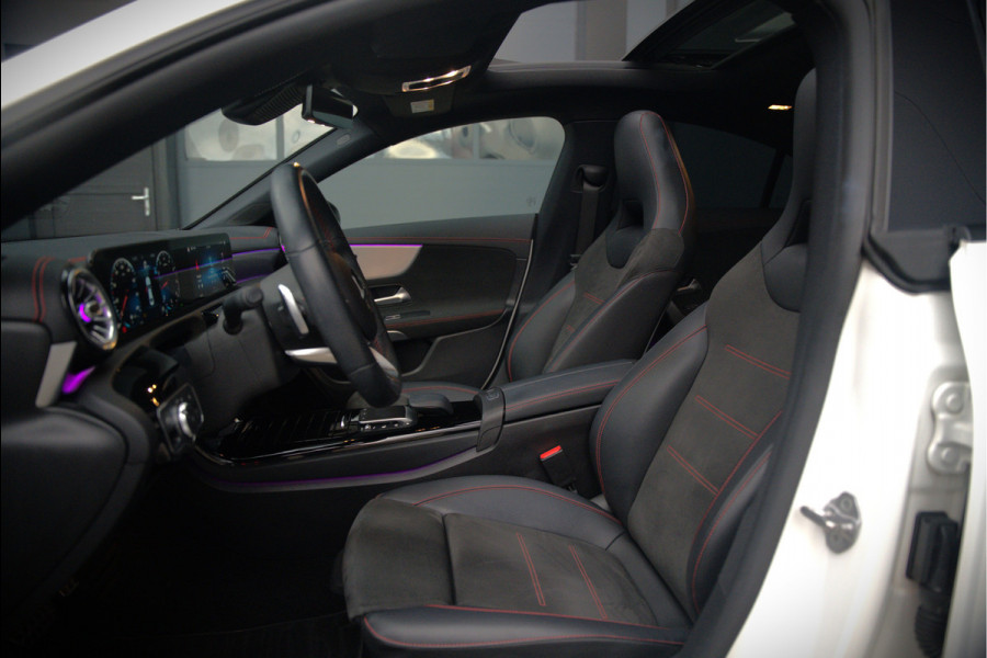 Mercedes-Benz CLA-Klasse 200 Business Solution AMG | Panoramadak | Stoelverwarming | Keyless | Memory Seats | Cruise Control | Ambiance verlichting | Camera | Parkeersensoren |